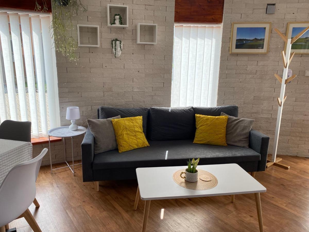 U Vrabcaka Apartment Zlonin Luaran gambar